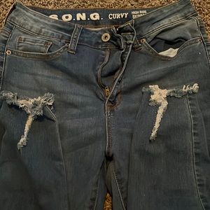 S.o.n.g curvy skinny jeans. High rise.